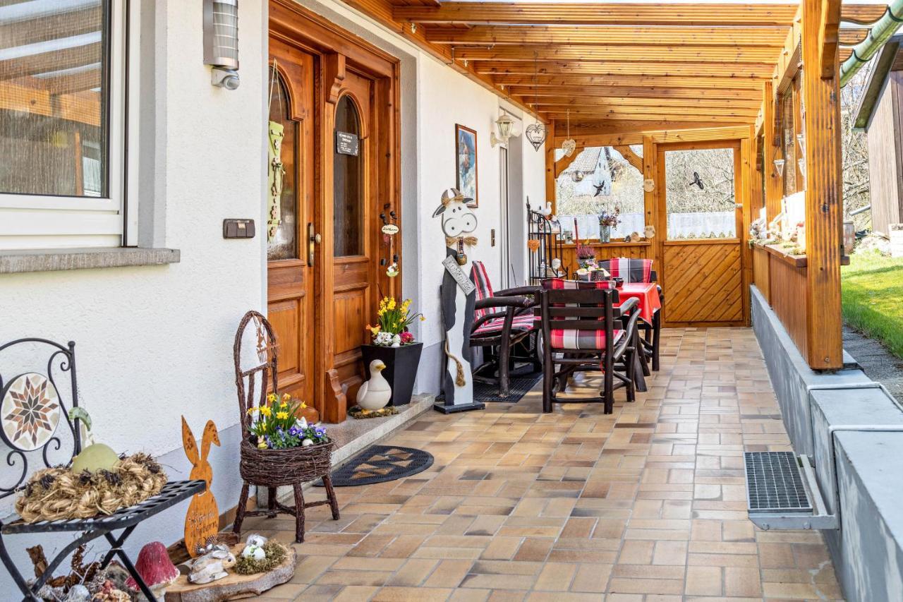 Апартаменты Haus Elfi Hausen am Tann Экстерьер фото
